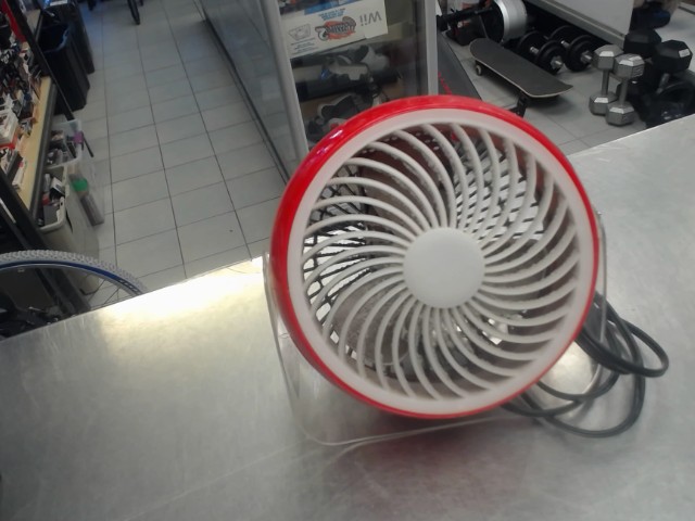 Ventilateur rouge