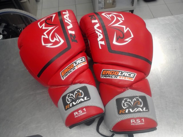 Sparring gloves