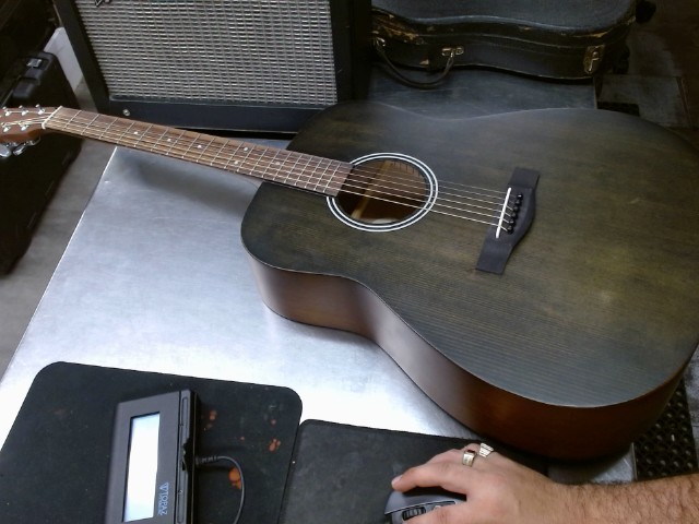 Guitare vert foncer