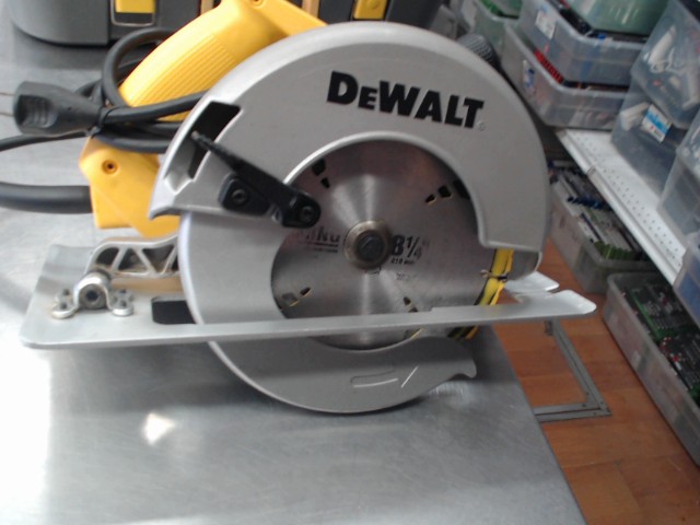 Scie circulaire 8 1/4 neuve