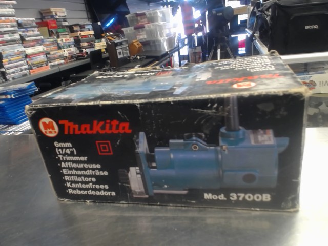Trimmer ,makita dans boite