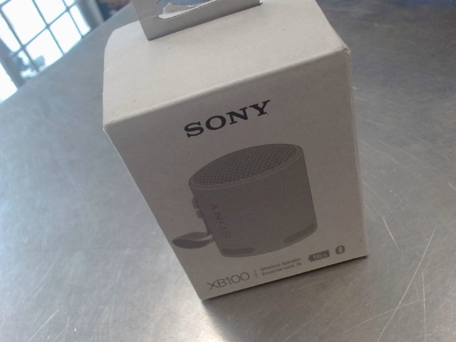 Speaker sony xb100