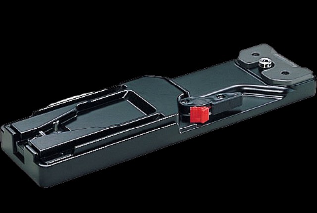 Hot shoe camera bracket
