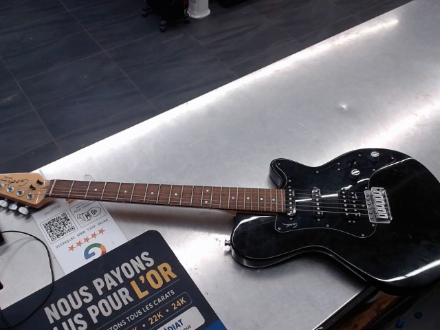 Guitare noir godin sd hard case