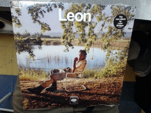 Leon vinyl