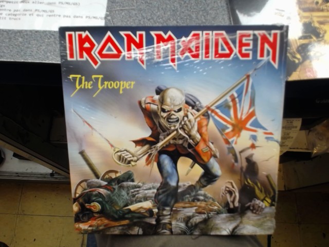 The trooper 45 inch vinyl