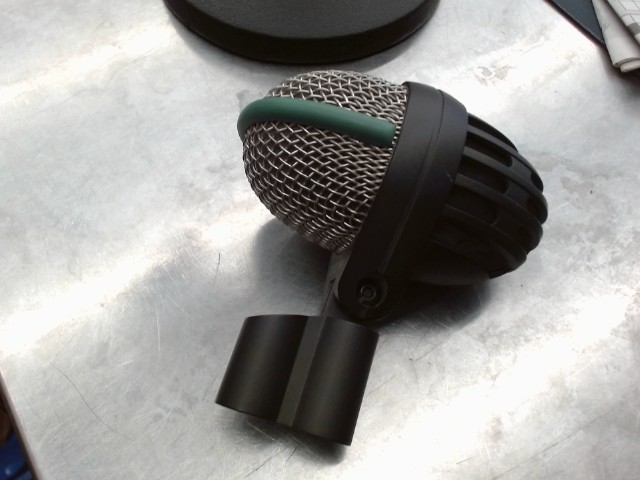Microphone de basse seul