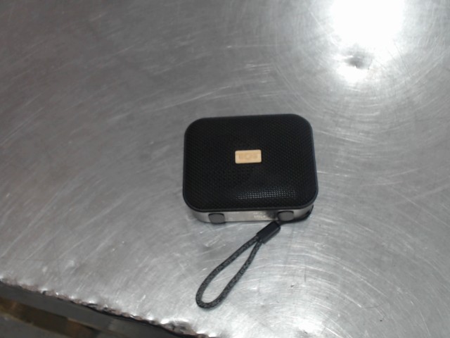 Speaker bluetooth no chrg