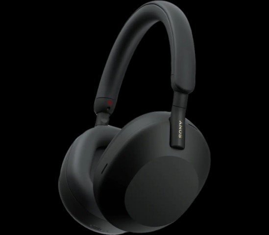 Sony xm5 black headphones