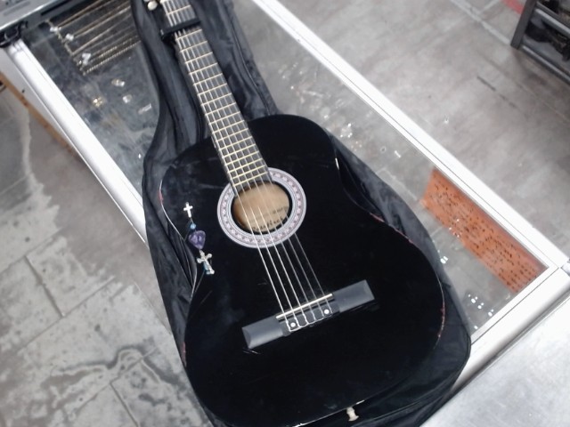 Guitare accoustique(6 corde)+case mou
