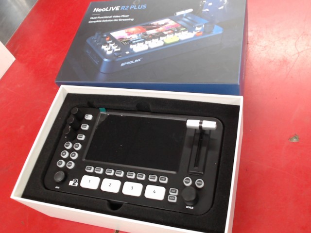 Multi-fonction video mixer neuf/new