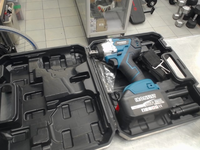 Impact + batt + coffre