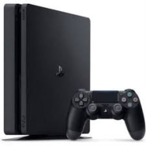 Ps4 slim +acc