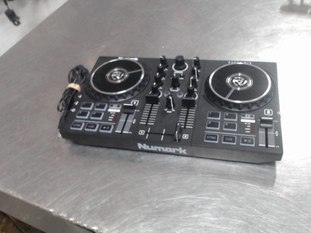 Console de dj portatif avec fils