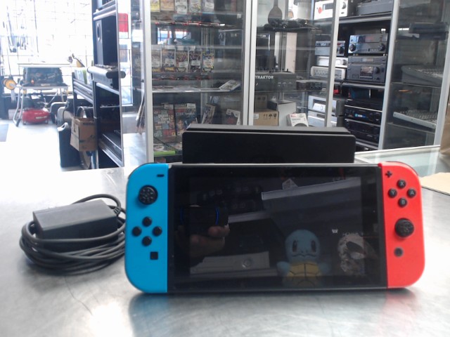 Nintendo swich avec dock et chargeur