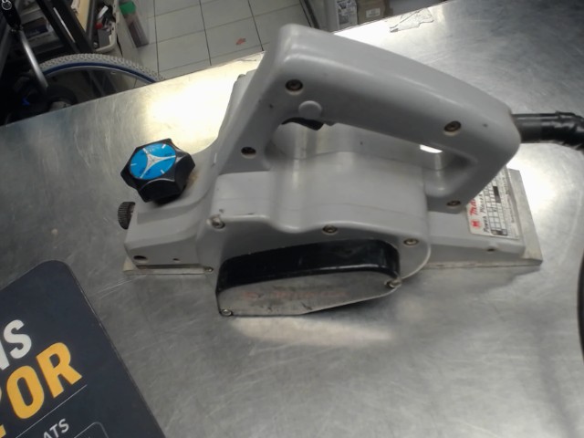 Power planer makita avec fils