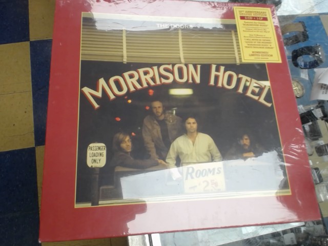 Morrison hotel vinyl