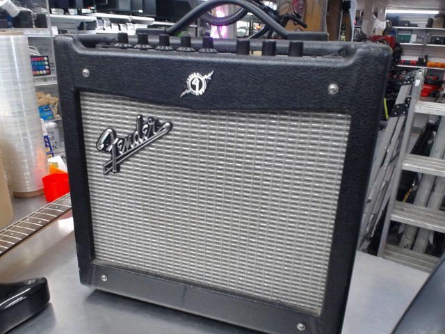 Amplificateur 20w mustang 1 2013