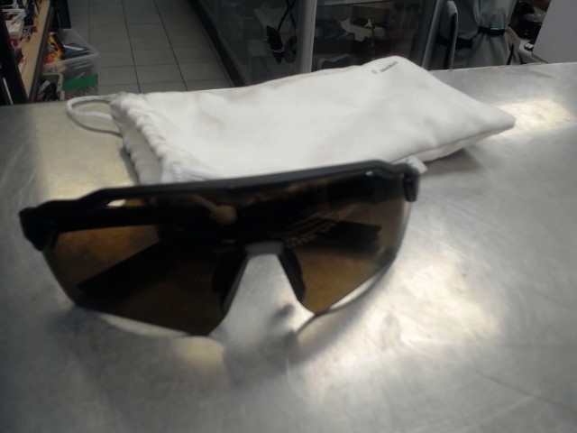 Lunette spek noir mat
