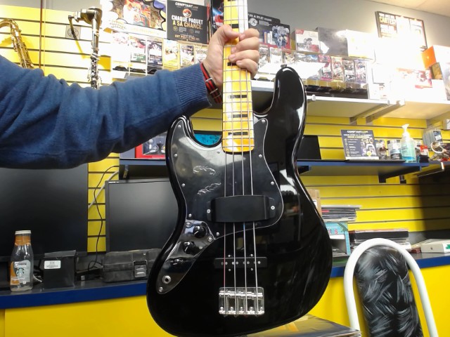 Squier classic vibe jazz bass lefty