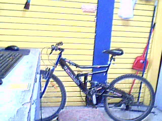 Velo noir blanc et vert