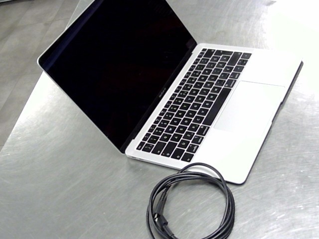 Macbook air gris 2017 avec chargeur