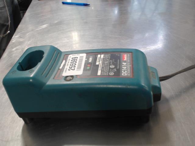 Chargeur a batt makita
