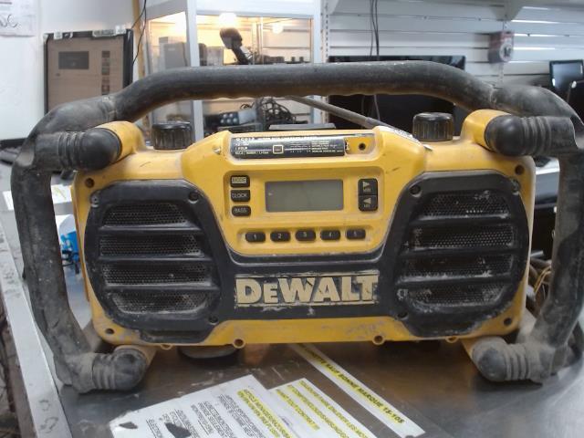 Radio dewalt cabl�