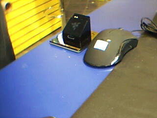 16k dpi gaming mouse + chrg pad & cables