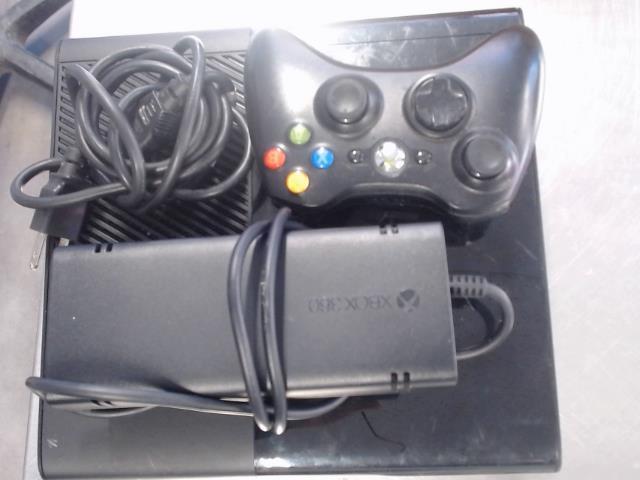 Xbox 360 4gb en boite