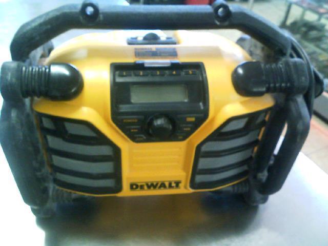 Radio de chantier dewalt plus batterie