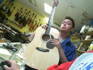 Guitar agoustique dans case