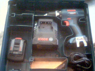 Drill + chargeur + 2 battery