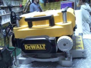 Raboteuse dewalt asser propre