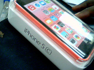 Iphone 5c rose+acc videotron
