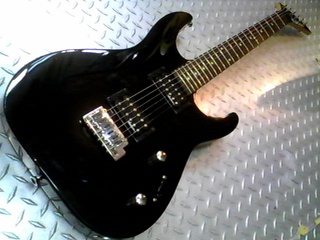 Guitare electrique noir+case