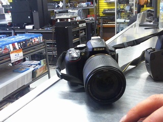 Camera nikon d5300 + chrg + lens 18-55mm