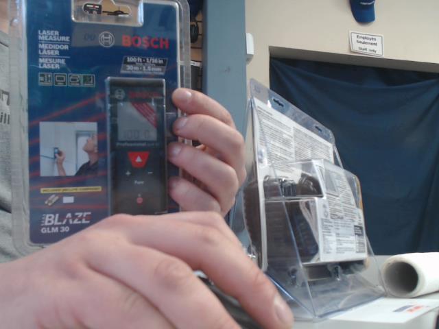 Laser mesure bosch 100' neuf