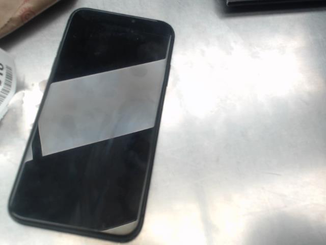 Iphone 11 64gb no charg