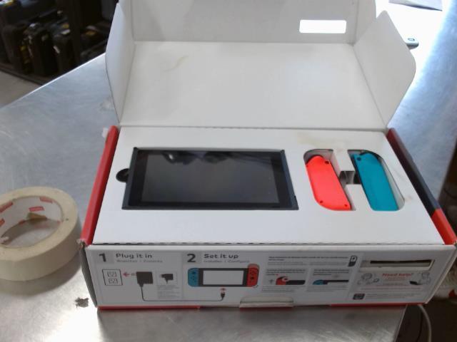 Nintendo switch console+fils+case