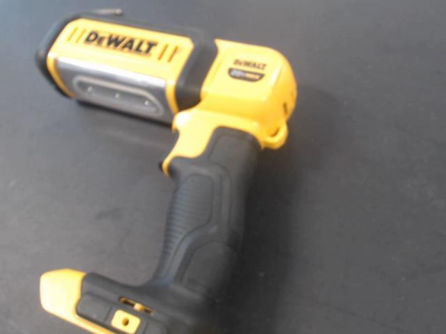 Dewalt worklight led pas de batt