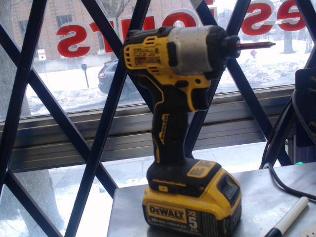 Impact driver 1/4 dewalt
