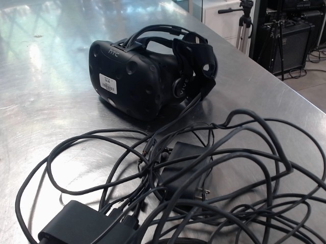 Vr headset with wires no remotes